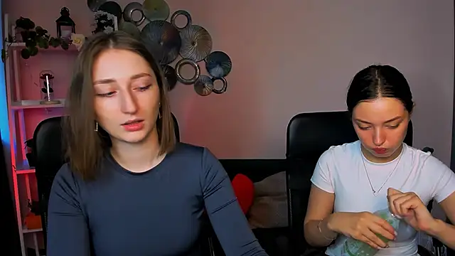 eva smiith  online show from March 25, 6:46 am