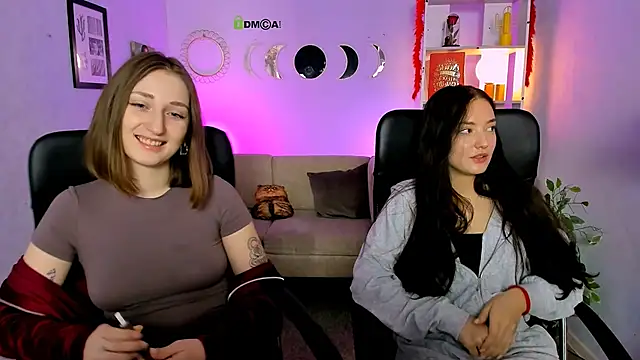 eva smiith  online show from April 14, 5:45 am