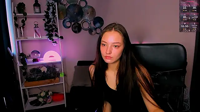 eva smiith  online show from March 6, 6:52 am