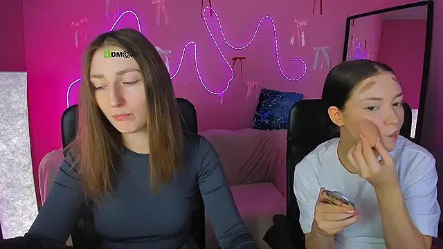 eva smiith  online show from March 10, 6:50 am