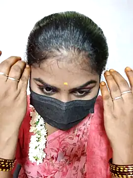 Snapshot of Tamil_Princess12 chatting on July 19, 9:39 am Tamil Princess12 online show from July 19, 9:39 am