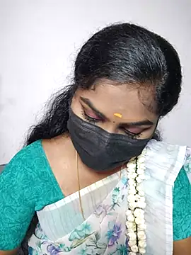 Snapshot of Tamil_Princess12 chatting on June 23, 7:06 am Tamil Princess12 online show from June 23, 7:06 am