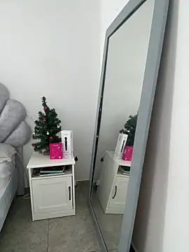 emma-conti2 online show from December 18, 3:05 pm