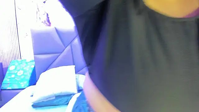 lulukawai16 online show from April 11, 7:28 pm