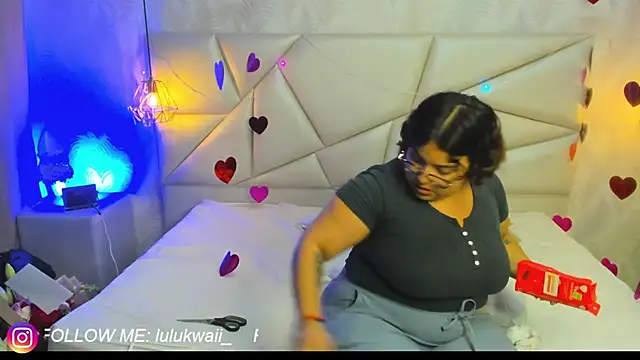 lulukawai16 online show from February 14, 7:14 pm