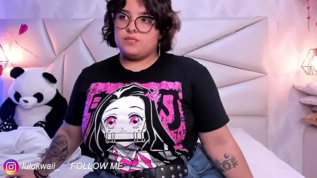 lulukawai16 online show from March 6, 8:26 pm