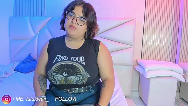 lulukawai16 online show from April 21, 7:09 pm