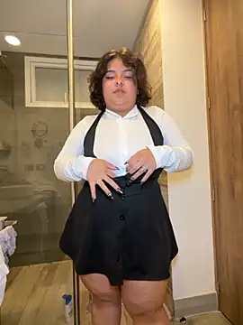 lulukawai16 online show from April 30, 12:39 am