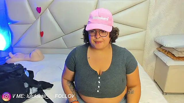 lulukawai16 online show from March 11, 7:08 pm