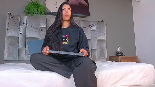 RiriiBrunette   online show from February 22, 11:56 am