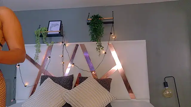 RiriiBrunette   online show from February 19, 7:44 pm