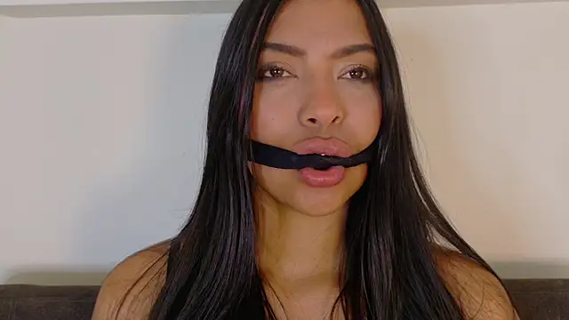 RiriiBrunette   online show from April 30, 8:57 pm