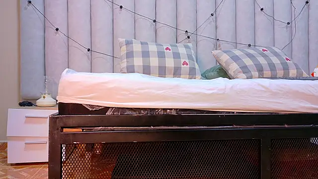 RiriiBrunette   online show from February 24, 7:37 pm