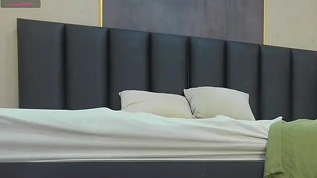 RiriiBrunette   online show from April 7, 3:25 pm