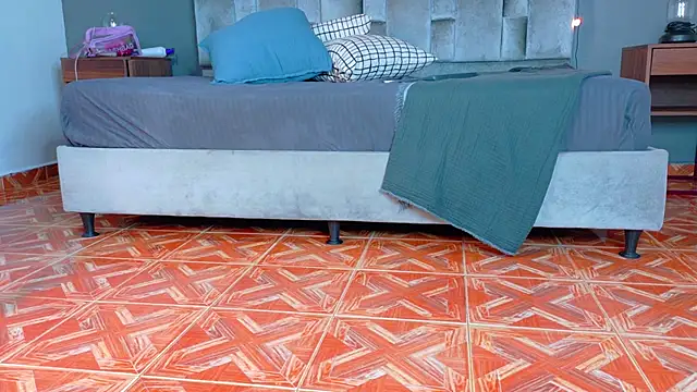 RiriiBrunette   online show from January 15, 8:34 pm