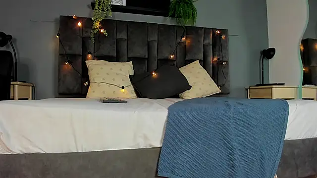 RiriiBrunette   online show from April 9, 7:53 pm