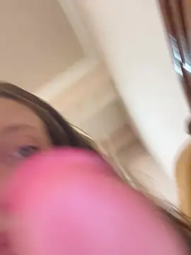 HellaryTourent online show from February 26, 7:25 pm