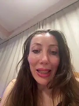 HellaryTourent online show from February 2, 6:51 pm