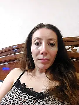 HellaryTourent online show from October 21, 8:08 pm