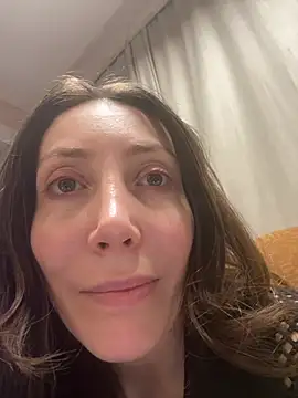 HellaryTourent online show from February 9, 5:44 pm