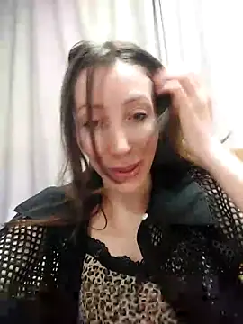 HellaryTourent online show from February 23, 5:13 pm