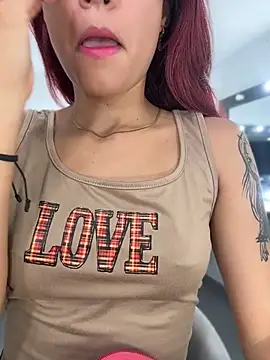 Snapshot of amber_sparkle chatting on July 16, 12:35 pm amber sparkle online show from July 16, 12:35 pm