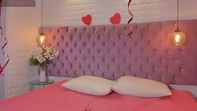 amber sparkle online show from February 9, 12:47 pm