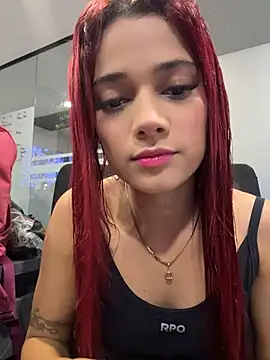 Snapshot of amber_sparkle chatting on June 10, 12:39 pm amber sparkle online show from June 10, 12:39 pm