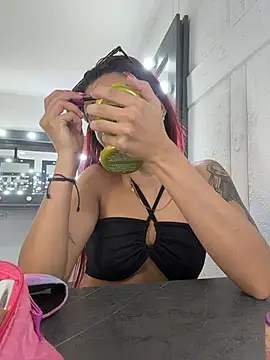 Snapshot of amber_sparkle chatting on July 8, 12:39 pm amber sparkle online show from July 8, 12:39 pm