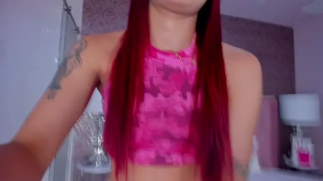 Snapshot of amber_sparkle chatting on May 20, 12:35 pm amber sparkle online show from May 20, 12:35 pm
