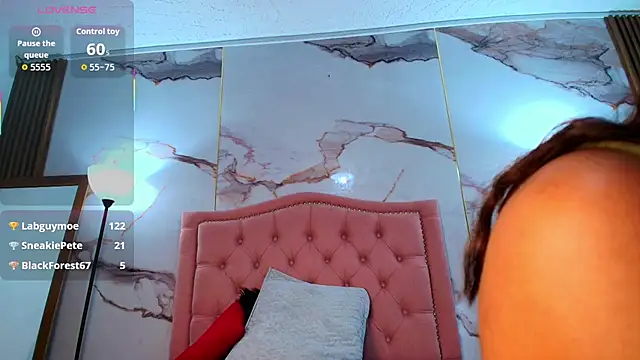 AlyaThompson online show from December 5, 4:11 am