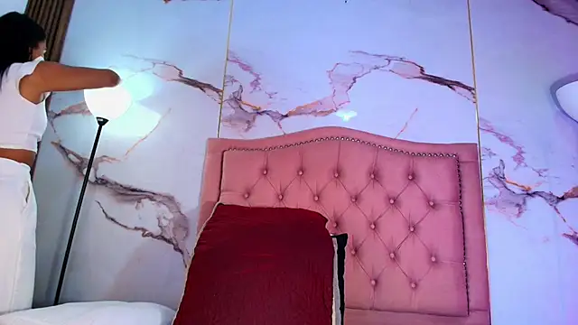 AlyaThompson online show from May 24, 4:12 am