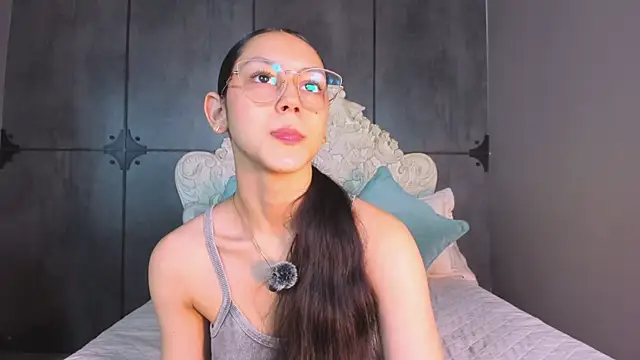 Charlottegray 1 online show from October 29, 12:15 pm