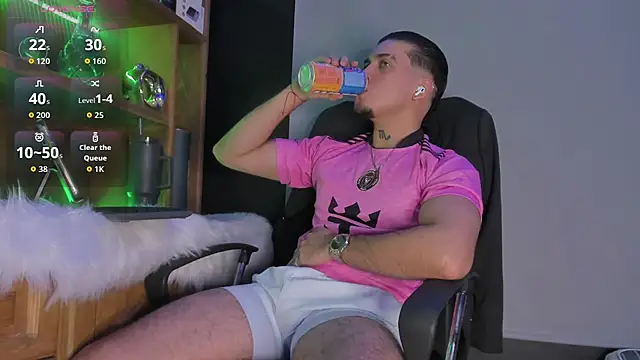 Snapshot of Gael_williams1 chatting on November 19, 1:16 am Gael williams1 online show from November 19, 1:16 am