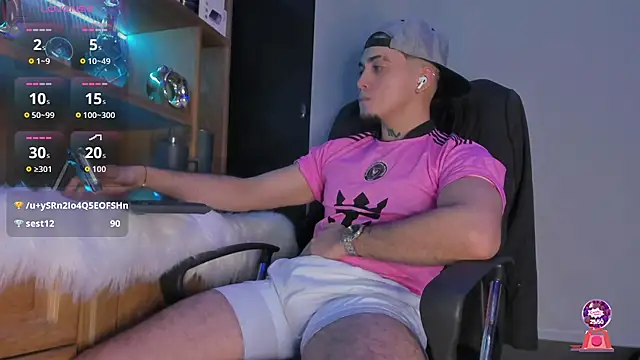 Snapshot of Gael_williams1 chatting on November 19, 1:22 pm Gael williams1 online show from November 19, 1:22 pm