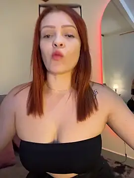 Snapshot of MarilynSmith01 chatting on June 21, 6:36 pm MarilynSmith01 online show from June 21, 6:36 pm