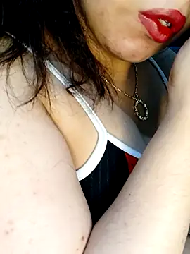 Snapshot of Queen-15 chatting on November 27, 12:55 am Queen-15 online show from November 27, 12:55 am