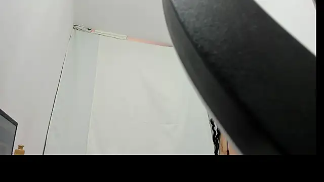 Snapshot of Sandy-13 chatting on November 11, 11:05 am Sandy-13 online show from November 11, 11:05 am