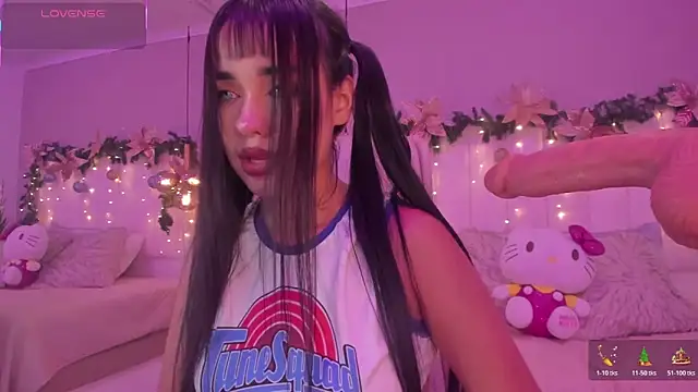 Snapshot of Rachell_Ross_ chatting on December 15, 8:14 pm Rachell Ross online show from December 15, 8:14 pm