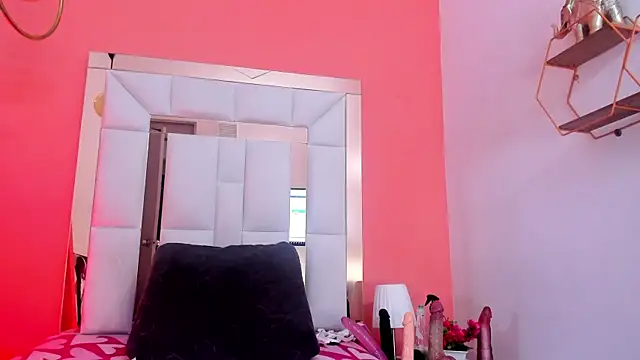 Horny ebonys online show from November 5, 8:01 pm