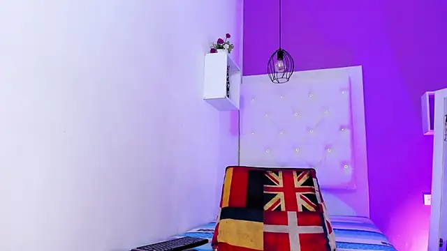 Horny ebonys online show from February 14, 7:58 pm