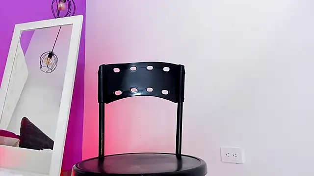 Horny ebonys online show from December 13, 8:04 pm