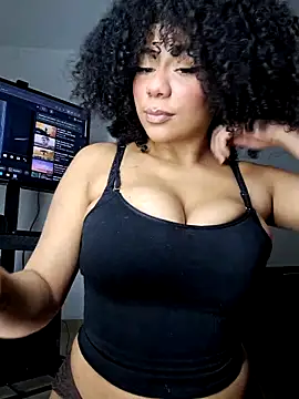 Snapshot of Yerystar chatting on February 1, 10:08 pm Yerystar online show from February 1, 10:08 pm