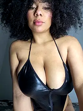 Snapshot of Yerystar chatting on October 22, 3:28 am Yerystar online show from October 22, 3:28 am