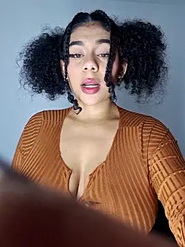 Snapshot of Yerystar chatting on November 9, 2:21 pm Yerystar online show from November 9, 2:21 pm