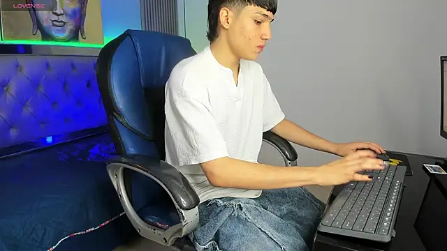 Snapshot of SamBlack_ chatting on July 7, 12:52 pm SamBlack online show from July 7, 12:52 pm