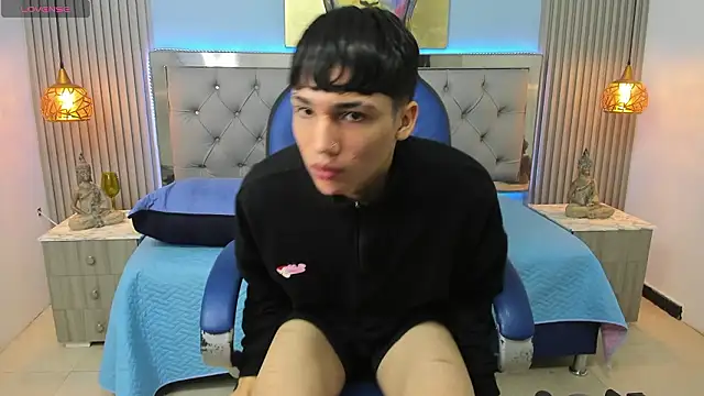 SamBlack  online show from March 4, 12:46 pm