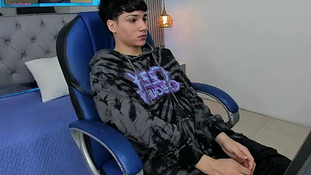 SamBlack  online show from April 26, 12:35 pm