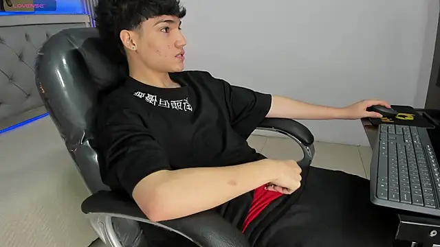 SamBlack  online show from May 26, 12:47 pm