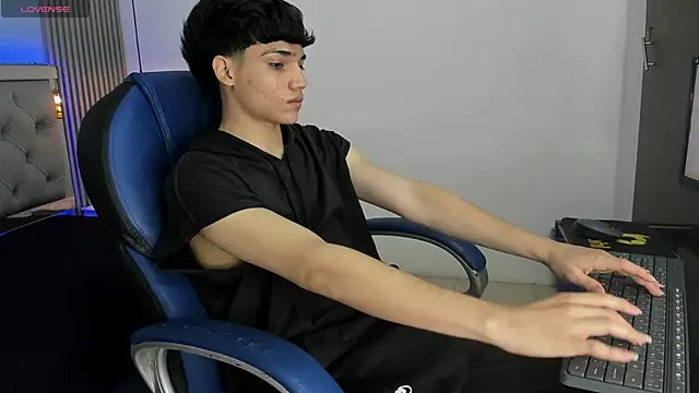 SamBlack  online show from May 22, 1:20 pm